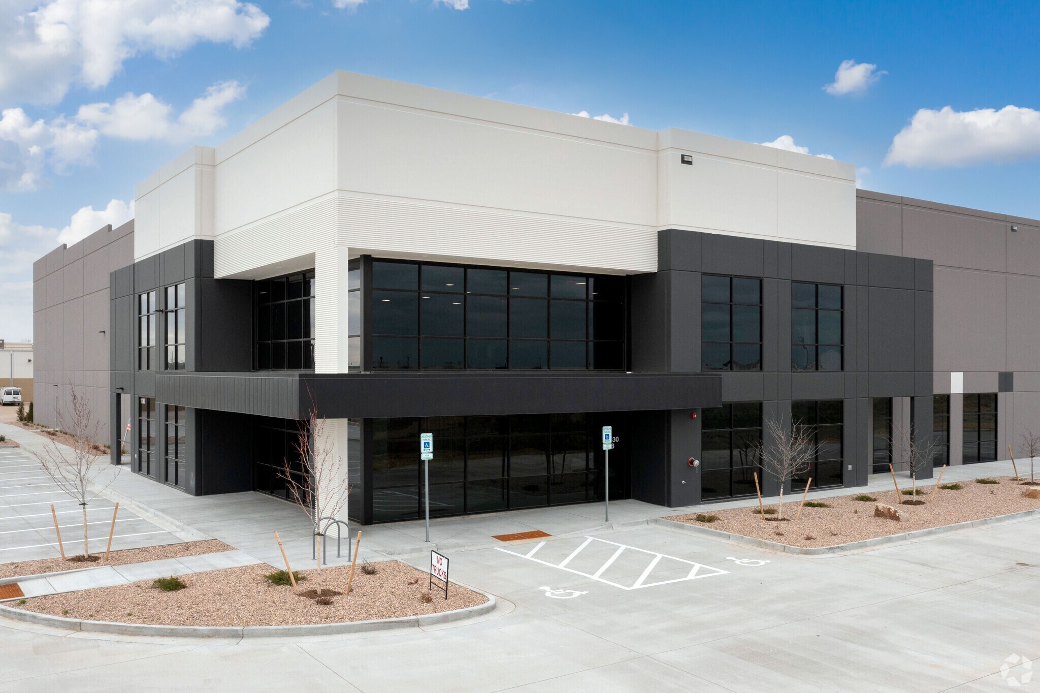 1130 Diamond Valley Dr, Windsor, CO for lease Primary Photo- Image 1 of 12