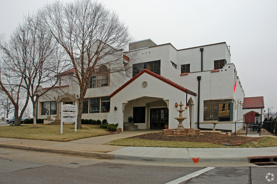 430-440 NW 11th St, Oklahoma City, OK for lease - Building Photo - Image 3 of 9