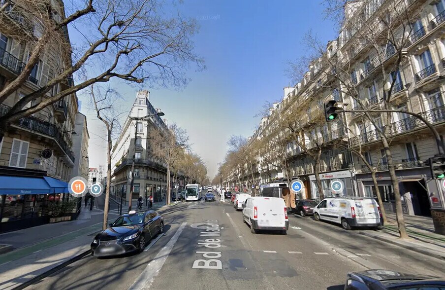 Retail in Paris for lease - Building Photo - Image 1 of 3