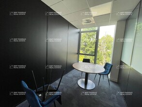 Office in Limonest for lease Interior Photo- Image 2 of 8