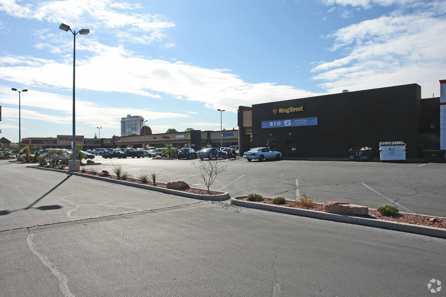 2797 S Maryland Pky, Las Vegas, NV for lease - Primary Photo - Image 3 of 9