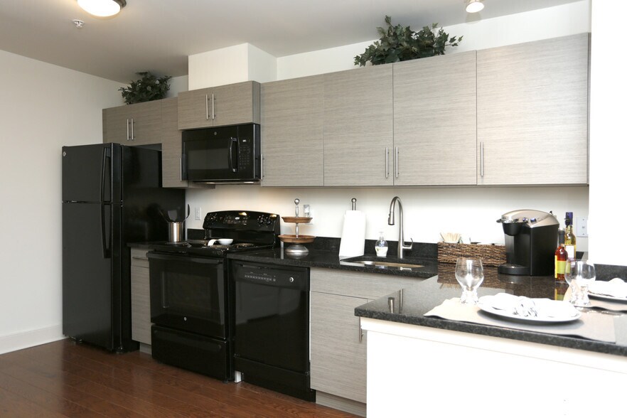 200-202 Schley St, Garfield, NJ for sale - Interior Photo - Image 3 of 62