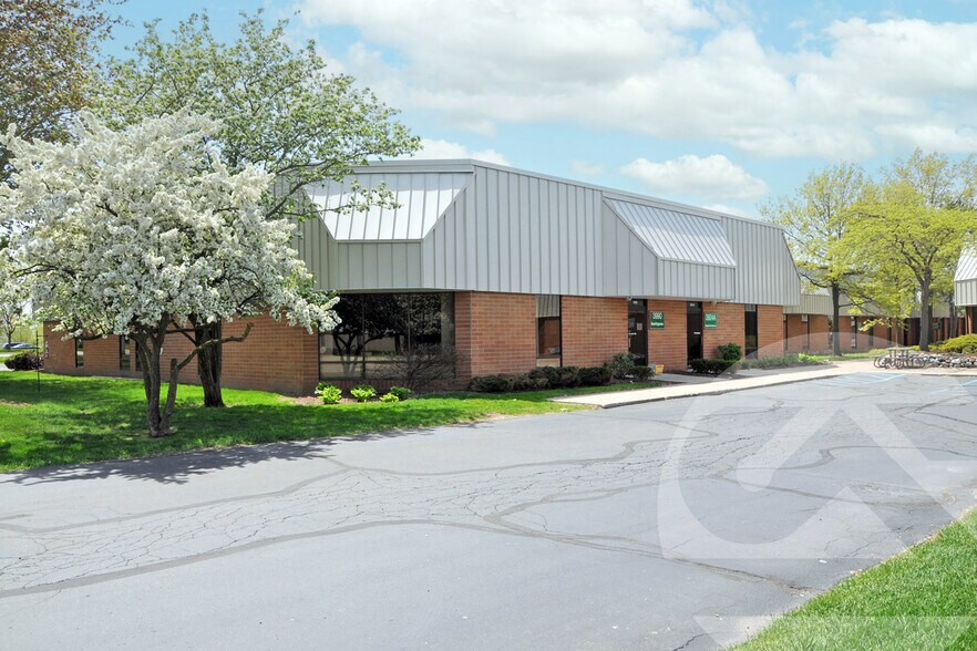 3930-3990 Varsity Dr, Ann Arbor, MI for lease - Primary Photo - Image 1 of 1