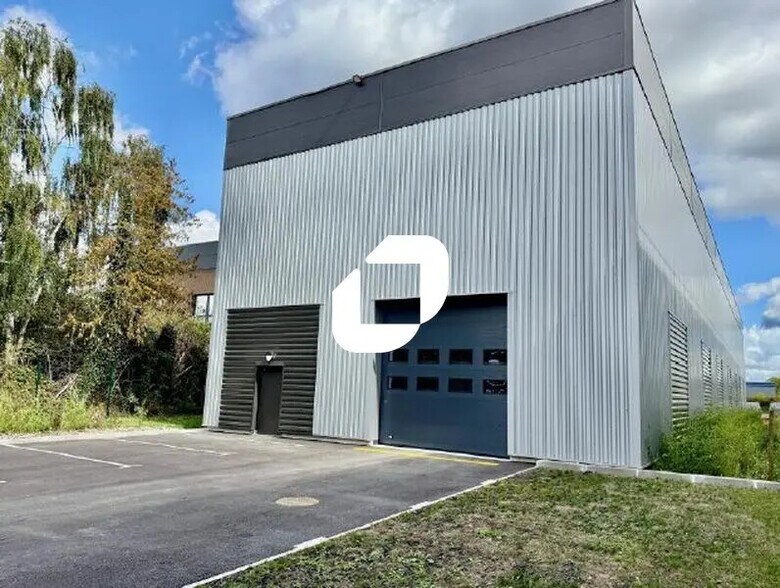 7 Avenue Georges Politzer, Trappes for lease - Building Photo - Image 3 of 17