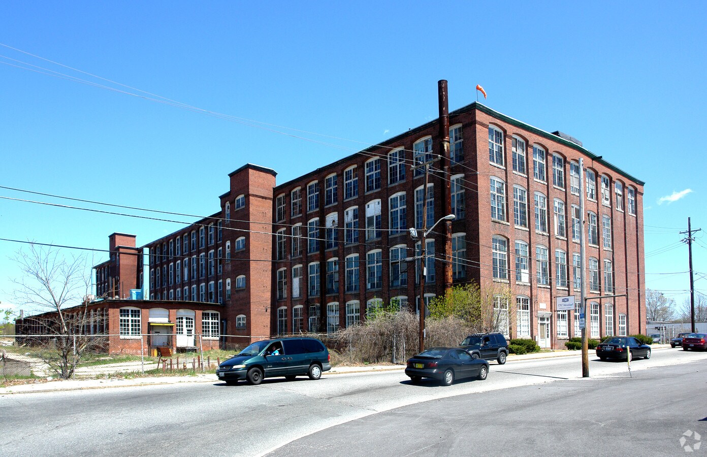 20 Privilege St, Woonsocket, RI 02895 192k SF Mill for sale