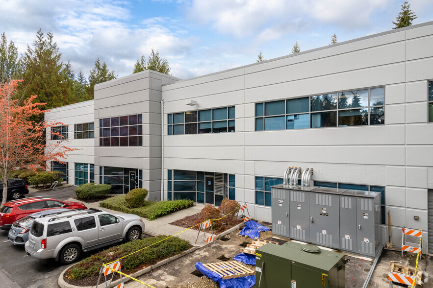 12020 113th Ave NE, Kirkland, WA for lease - Building Photo - Image 1 of 4