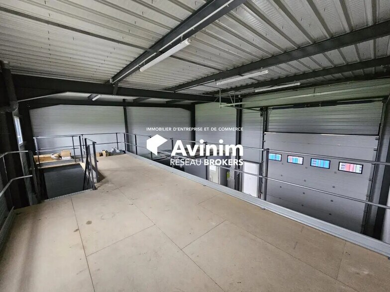 Industrial in Thoiry for lease - Interior Photo - Image 2 of 4