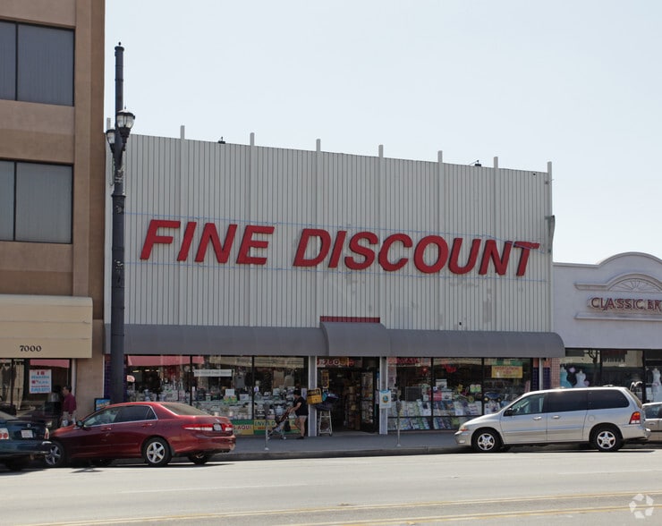 7004 Pacific Blvd, Huntington Park, CA for lease - Building Photo - Image 2 of 2