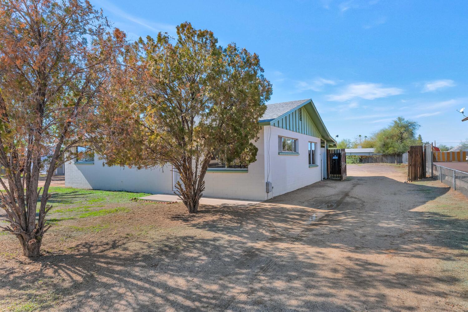 8916 N 11th St, Phoenix, AZ for sale Primary Photo- Image 1 of 33