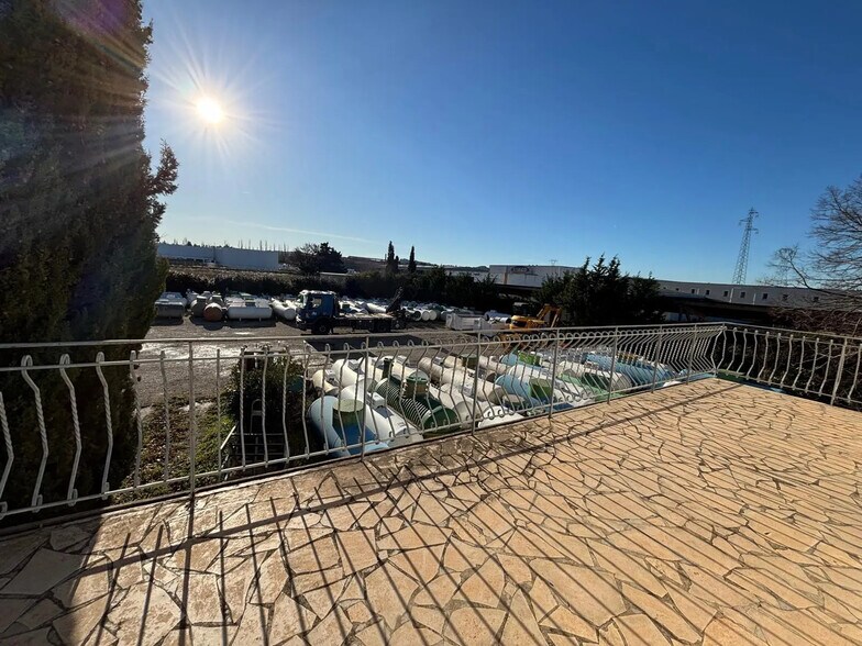 Office in Plan-d'Orgon for lease - Building Photo - Image 3 of 7