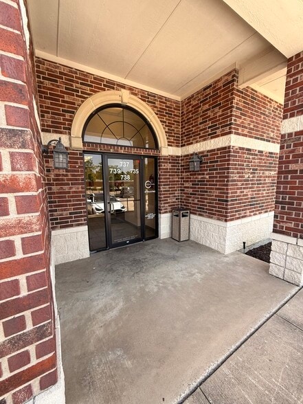 739 Justin Rd, Rockwall, TX for lease - Building Photo - Image 2 of 12
