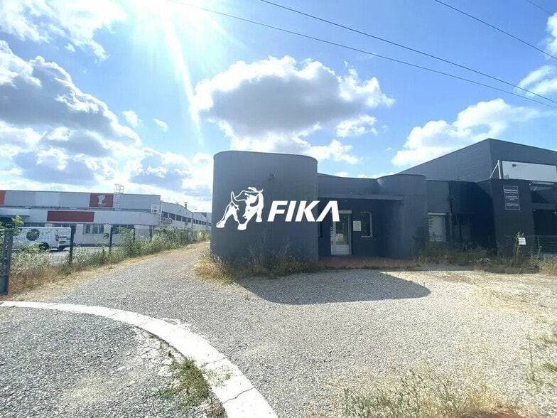 Flex in Toulouse for lease - Building Photo - Image 1 of 24
