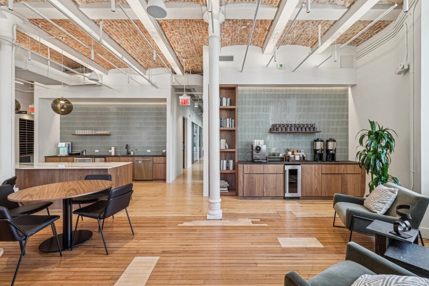 860 Broadway, New York, NY for lease - Interior Photo - Image 3 of 16