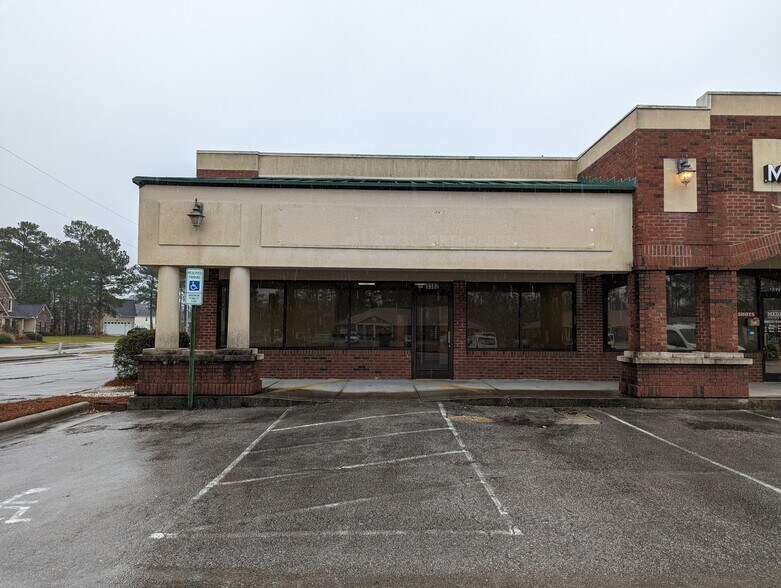 33623382 Henderson Dr, Jacksonville, NC 28546