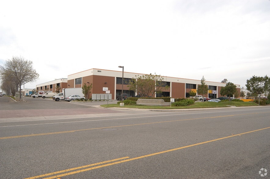 1601 Pacific Ave, Oxnard, CA for lease - Building Photo - Image 2 of 4
