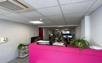 22-24 Hamlet Court Rd, Westcliff On Sea for lease Interior Photo- Image 1 of 5