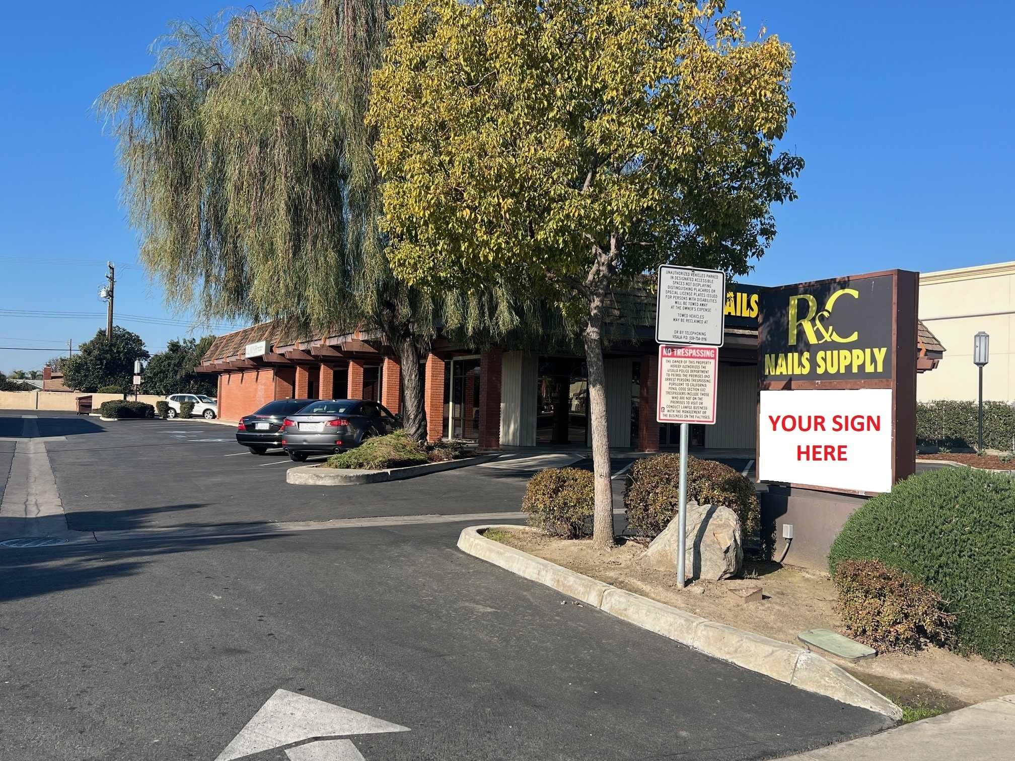 1725 S Mooney Blvd, Visalia, CA for lease Building Photo- Image 1 of 7