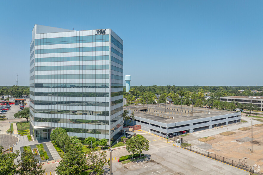 396 W Greens Rd, Houston, TX for lease - Building Photo - Image 3 of 30