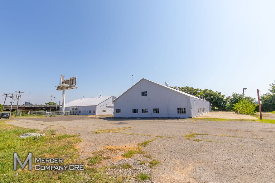 340 S Eckroat St, Oklahoma City, OK for lease - Building Photo - Image 2 of 94