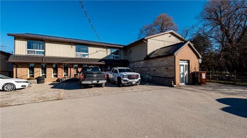 2035 Victoria St N, Breslau, ON N0B 1M0