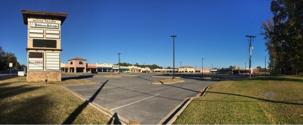 2410 Cleveland Hwy, Dalton, GA for lease - Primary Photo - Image 1 of 28
