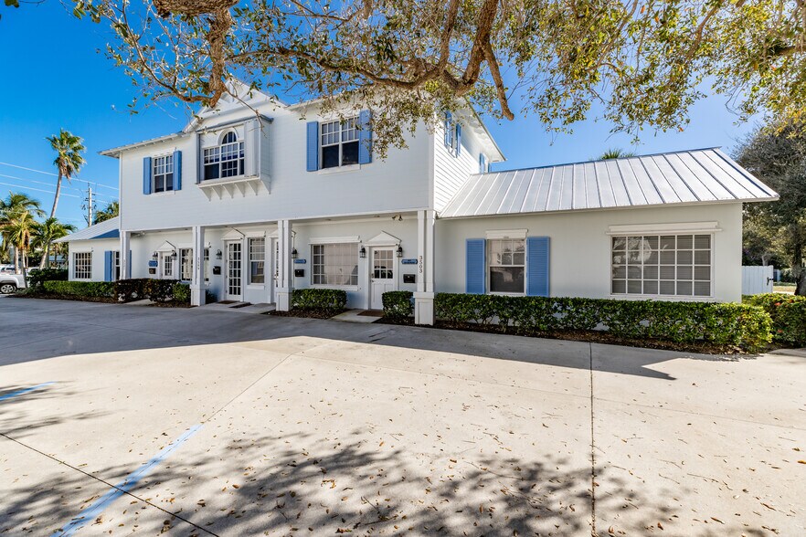 3503 Ocean Dr, Vero Beach, FL 32963