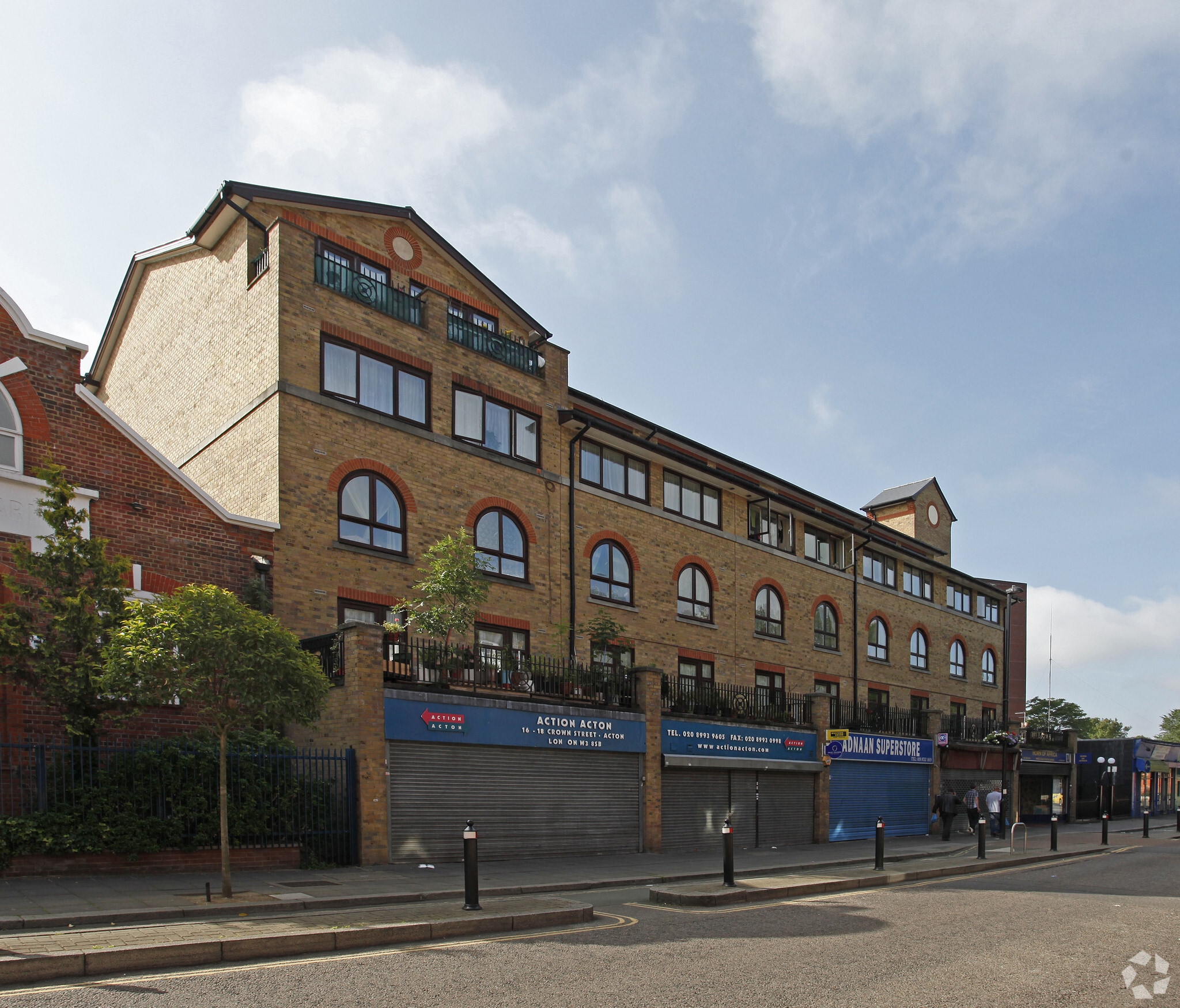 16-24 Crown St, London for sale Primary Photo- Image 1 of 1