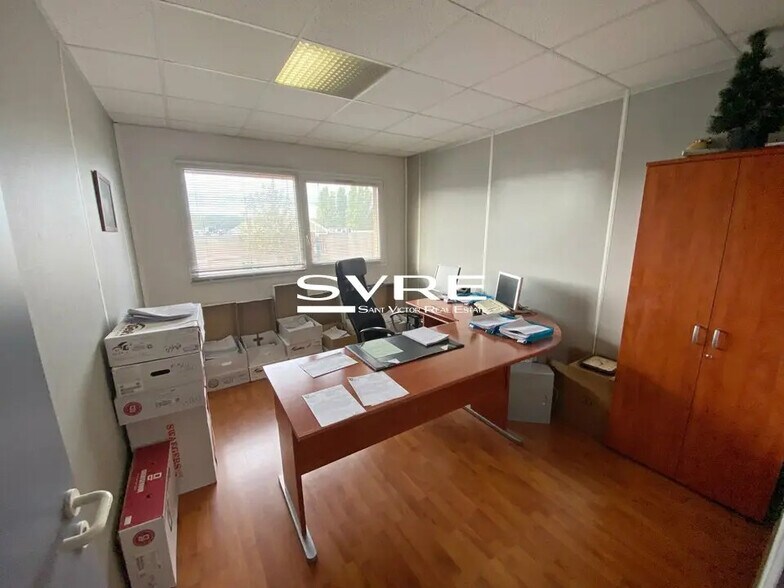 Office in Vitrolles for lease - Building Photo - Image 2 of 3