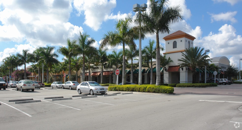 4501-4587 Weston Rd, Weston, FL for lease - Building Photo - Image 2 of 9
