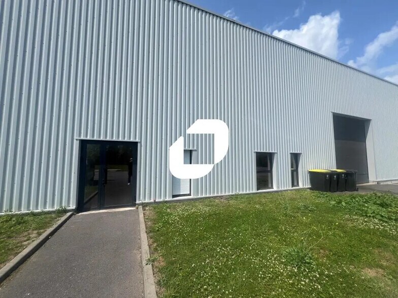 Flex in Sars-et-Rosières for lease - Building Photo - Image 2 of 18