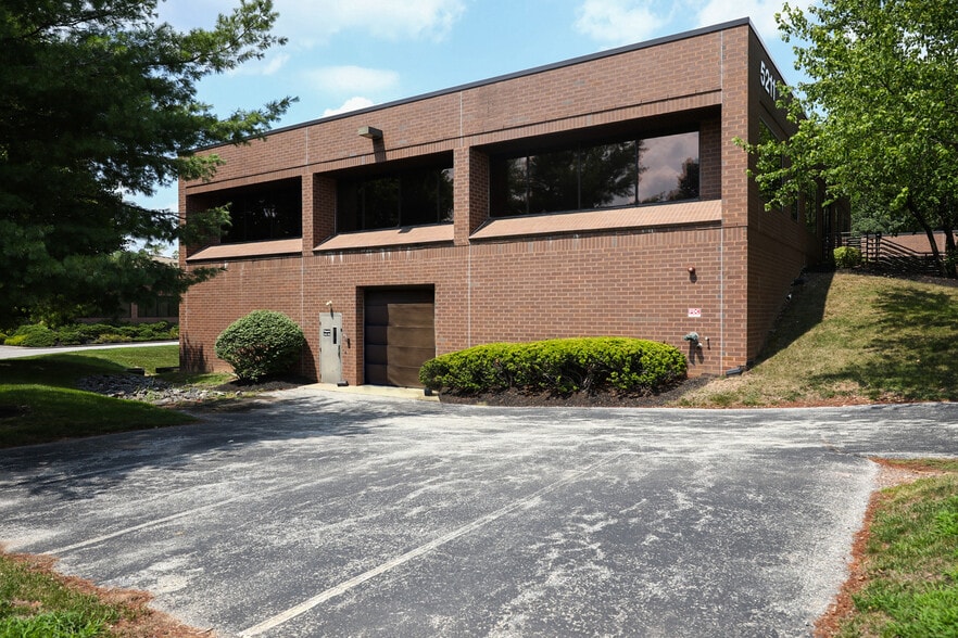 5211 Militia Hill Rd, Plymouth Meeting, PA for sale - Primary Photo - Image 1 of 1