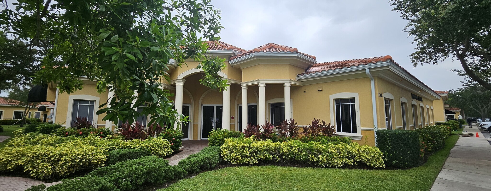 3368 Woods Edge Cir, Bonita Springs, FL for lease Building Photo- Image 1 of 8