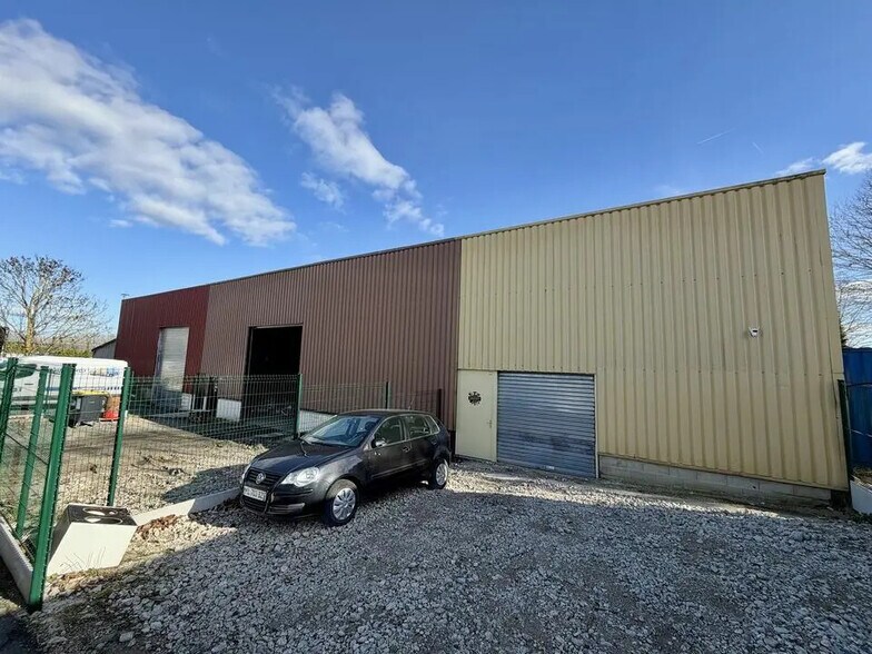 Flex in Saint-Soupplets for sale - Building Photo - Image 3 of 7