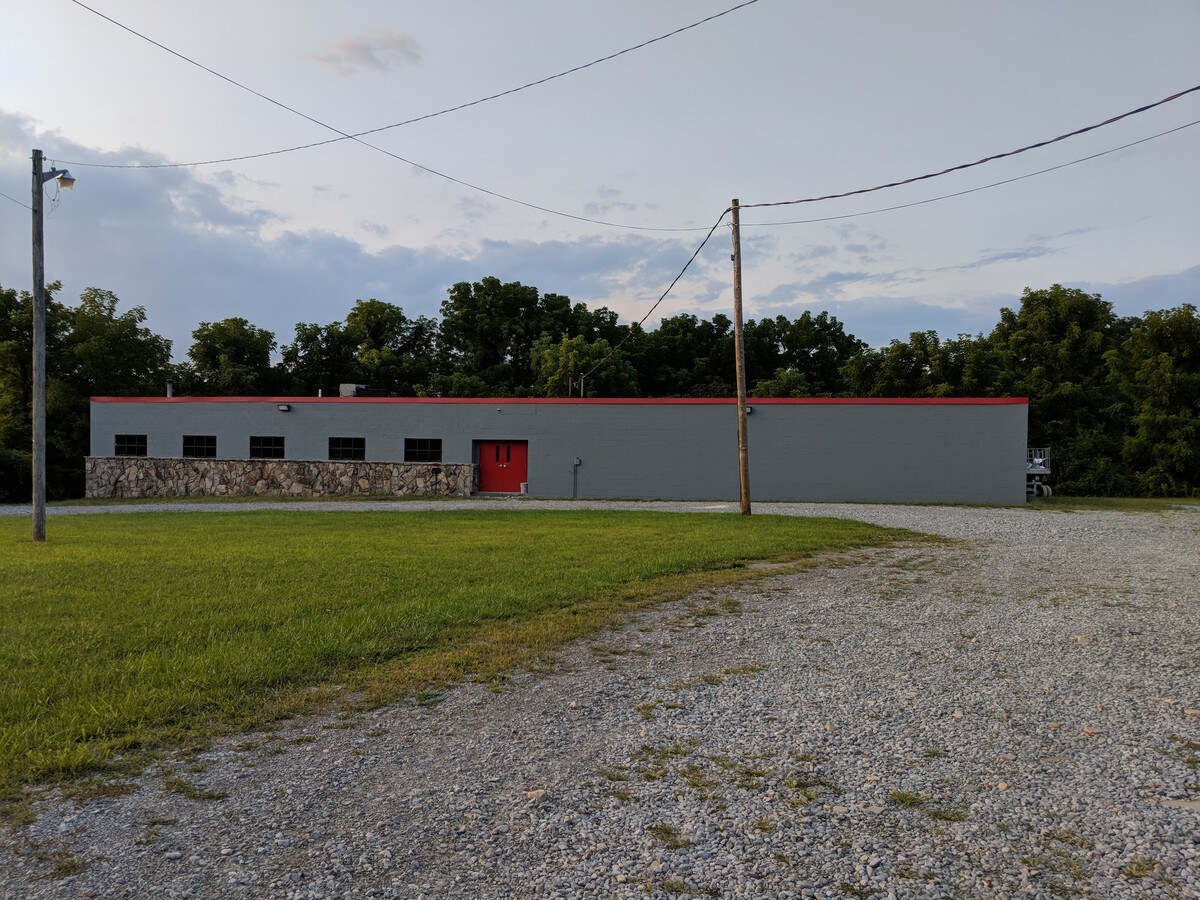 96 Taylors Chapel Rd, Crossville, TN 38572