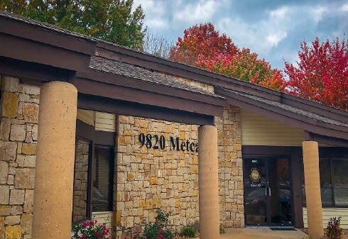 9820 Metcalf Ave, Overland Park, KS for sale - Primary Photo - Image 1 of 1