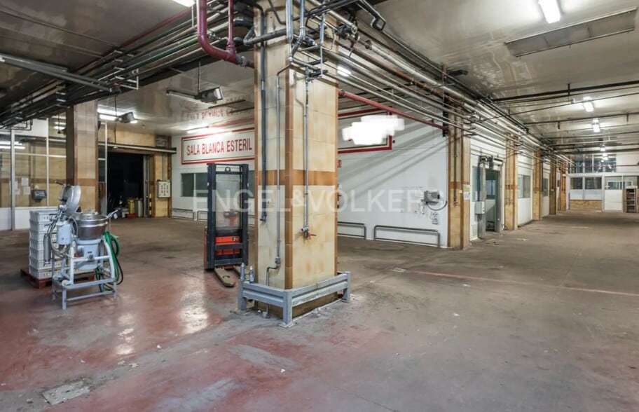 Industrial in Sabadell, Barcelona for sale - Building Photo - Image 3 of 13