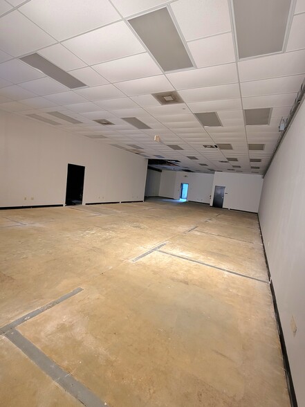 2005 Lamar Dr, Round Rock, TX for lease - Building Photo - Image 3 of 10