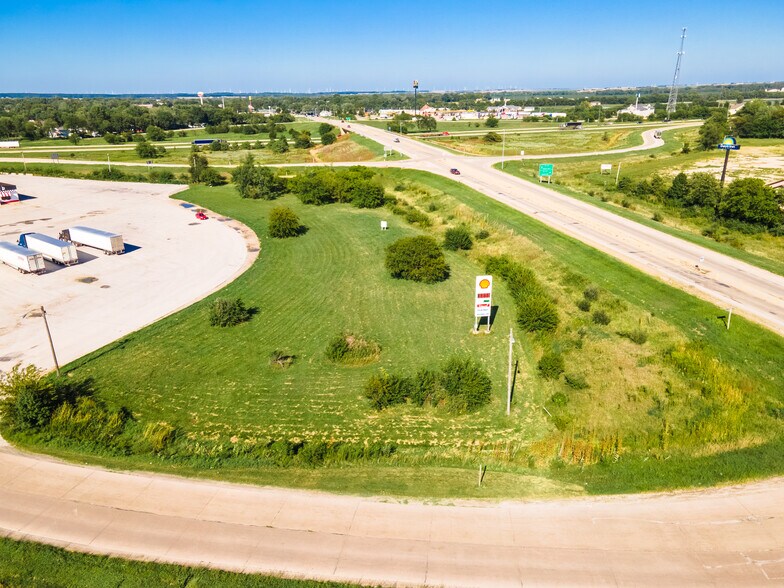 Hemlock, Leroy, IL for lease - Building Photo - Image 2 of 8