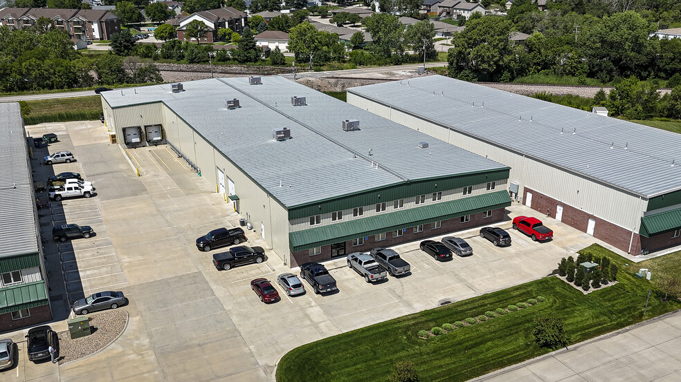 1941 SW 6th St, Lincoln, NE for sale - Primary Photo - Image 1 of 22