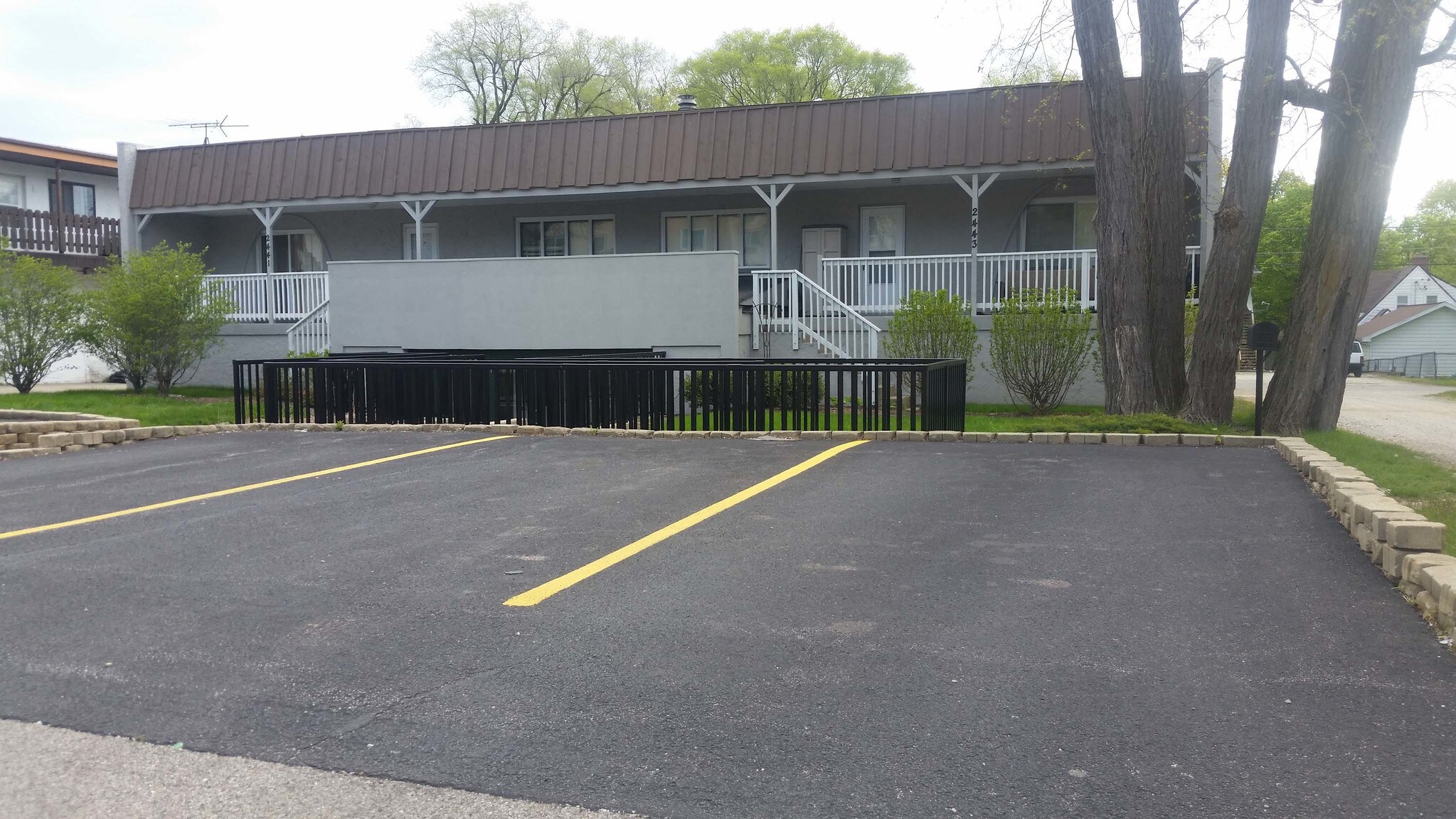 2445 Sheridan Rd, Zion, IL for sale Building Photo- Image 1 of 1