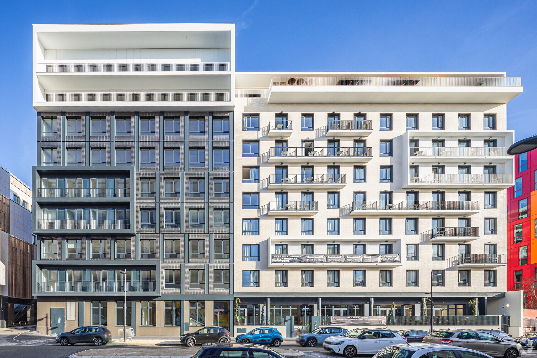 7-9 Rue Stephenson, Montigny-le-Bretonneux for lease Primary Photo- Image 1 of 5