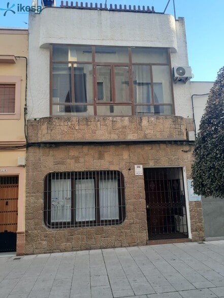 in Dos Hermanas for sale - Building Photo - Image 1 of 18