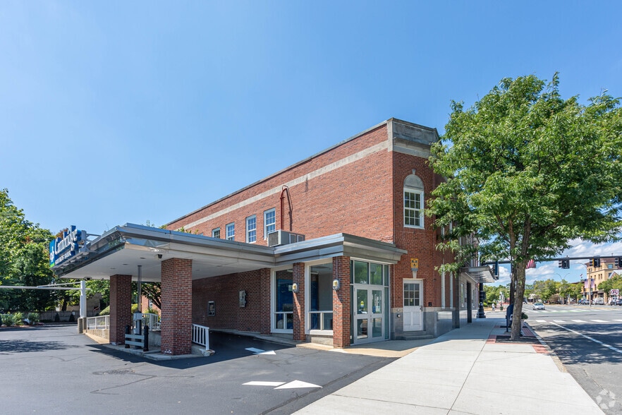 626 Massachusetts Ave, Arlington, MA for lease - Building Photo - Image 3 of 6