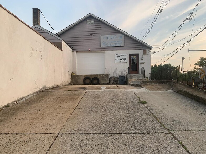 71 New Milford Ave, Dumont, NJ for sale - Building Photo - Image 1 of 1