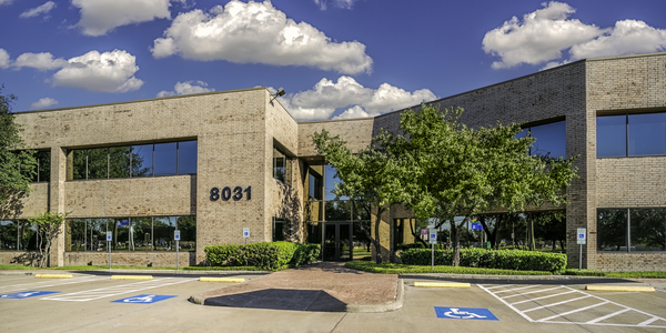 8031 Airport Blvd, Houston, TX for lease - Building Photo - Image 1 of 4