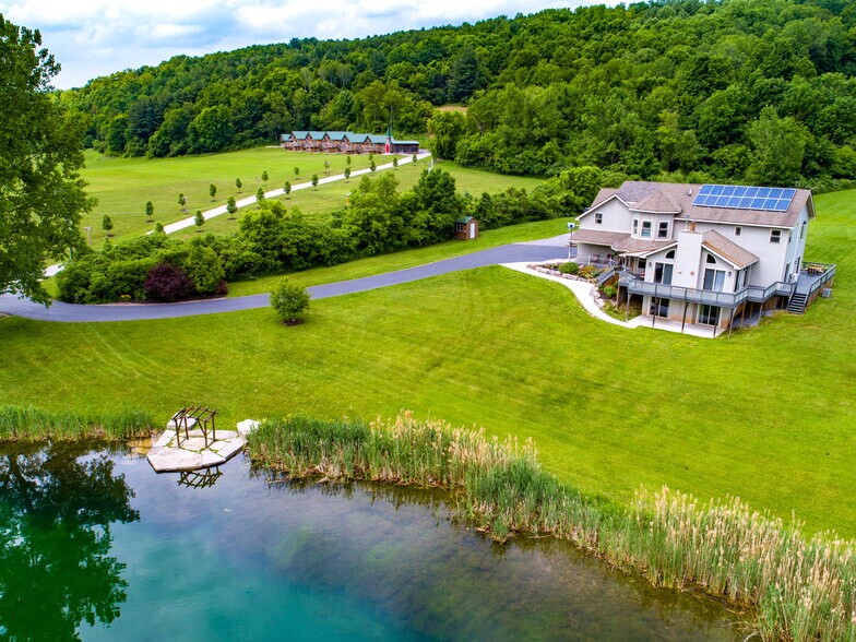 6470 Creek Rd, Oneida, NY for sale - Building Photo - Image 1 of 1