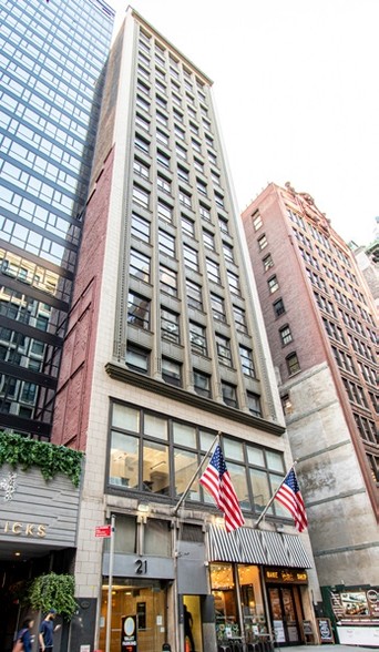 21 W 38th St, New York, NY for lease - Building Photo - Image 1 of 7