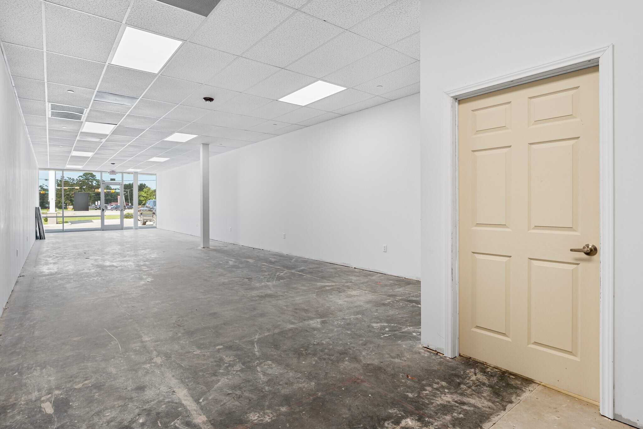 2139 Highway 146 Byp, Liberty, TX for lease Interior Photo- Image 1 of 8