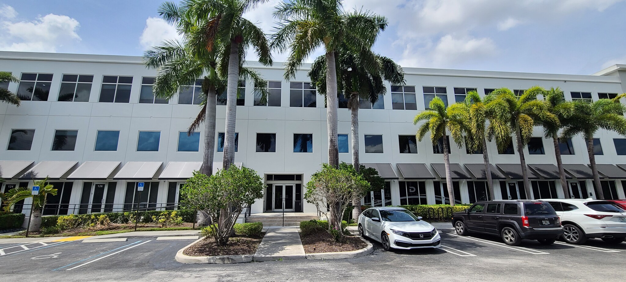 7950 NW 53rd St, Doral, FL for lease Building Photo- Image 1 of 9