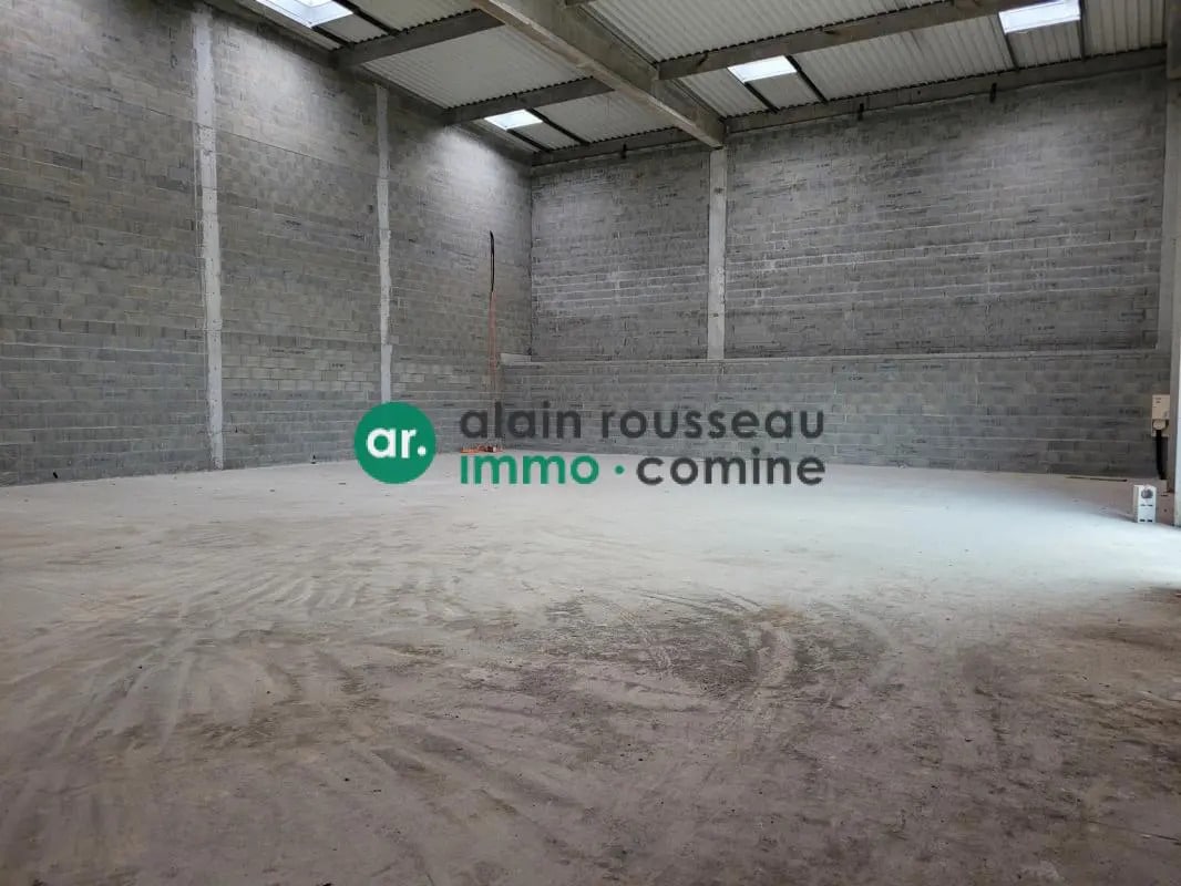 Retail in Carquefou for lease Interior Photo- Image 1 of 4